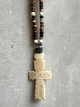 Load image into Gallery viewer, Long Necklace with Wooden Beads
