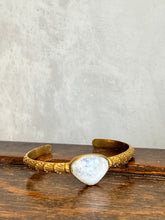 Load image into Gallery viewer, Brass Bangle With White Stone

