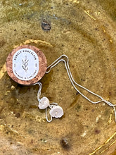 Load image into Gallery viewer, Floral Jewellery
