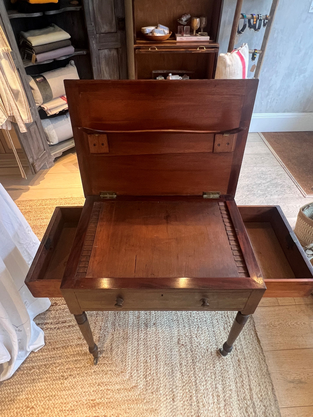 Desk - Vintage