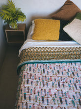 Load image into Gallery viewer, Quilt
