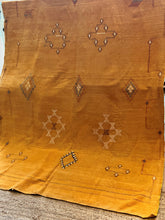 Load image into Gallery viewer, Moroccan Agave Rug
